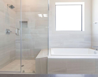 5703 Larkin - Photo Thumbnail 27