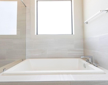 5703 Larkin - Photo Thumbnail 29