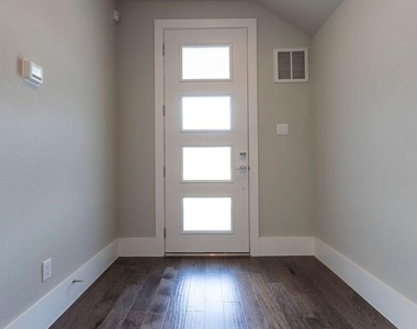5703 Larkin - Photo Thumbnail 35