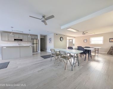190 E Olmstead Drive - Photo Thumbnail 18