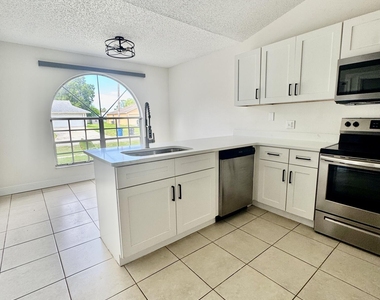 1506 Hardwicke Street Nw - Photo Thumbnail 8