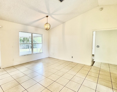 1506 Hardwicke Street Nw - Photo Thumbnail 14
