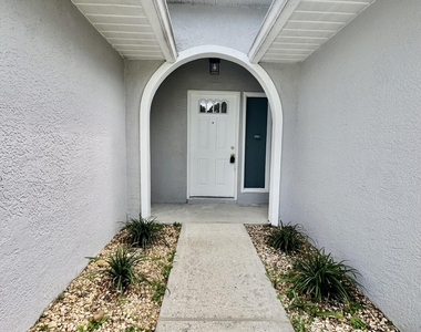 1506 Hardwicke Street Nw - Photo Thumbnail 2