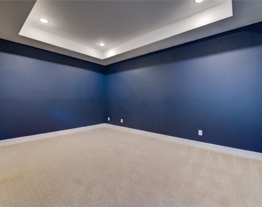10318 Fountain Shore Drive - Photo Thumbnail 34