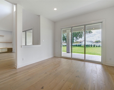 10318 Fountain Shore Drive - Photo Thumbnail 14