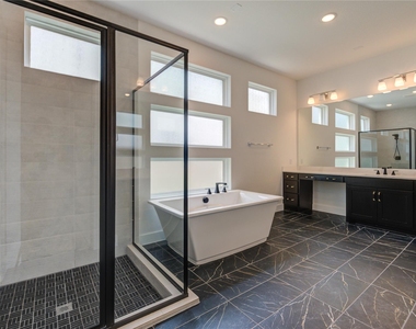 10318 Fountain Shore Drive - Photo Thumbnail 28