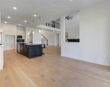10318 Fountain Shore Drive - Photo Thumbnail 15