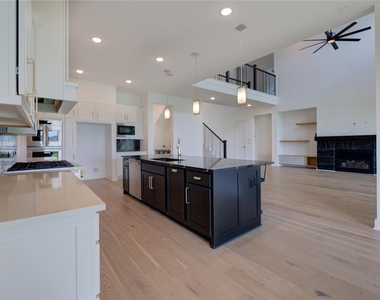 10318 Fountain Shore Drive - Photo Thumbnail 17
