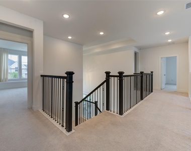 10318 Fountain Shore Drive - Photo Thumbnail 35
