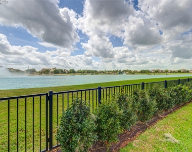 10318 Fountain Shore Drive - Photo Thumbnail 44