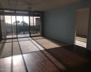 5805 N Banana River Boulevard - Photo Thumbnail 9