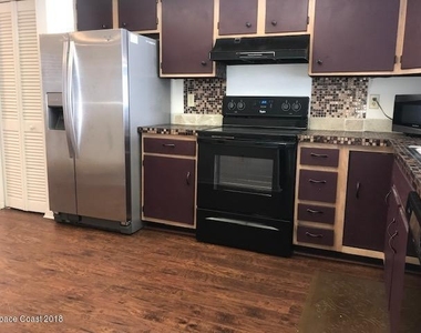 5805 N Banana River Boulevard - Photo Thumbnail 6