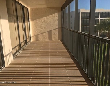 5805 N Banana River Boulevard - Photo Thumbnail 4