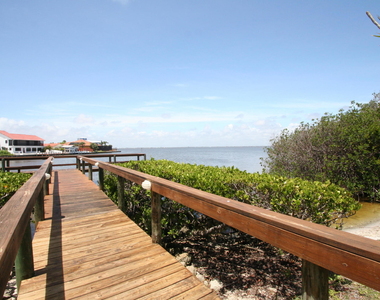 5805 N Banana River Boulevard - Photo Thumbnail 15