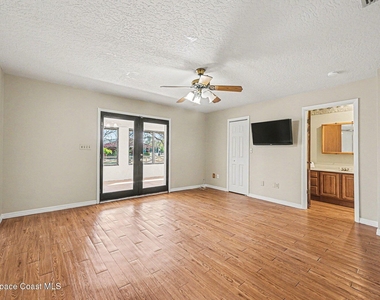 655 N Burnett Road - Photo Thumbnail 6