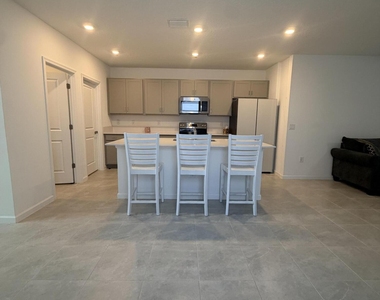 1707 Colebrook Circle Sw - Photo Thumbnail 4