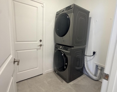 1707 Colebrook Circle Sw - Photo Thumbnail 23