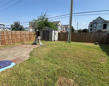 10446 Harbor Canyon Drive - Photo Thumbnail 2