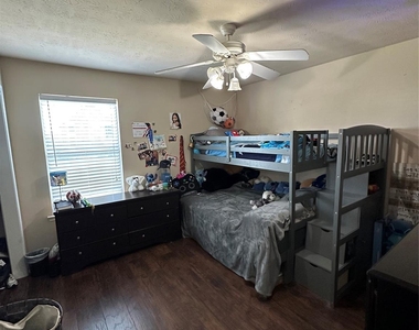 10446 Harbor Canyon Drive - Photo Thumbnail 8
