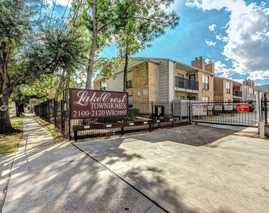 2100 Wilcrest Drive - Photo Thumbnail 17