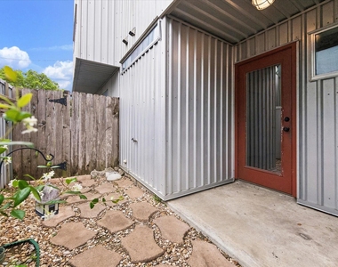 6130 Grand Boulevard - Photo Thumbnail 13
