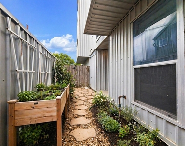 6130 Grand Boulevard - Photo Thumbnail 9