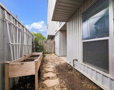 6130 Grand Boulevard - Photo Thumbnail 12