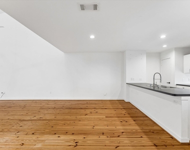 6130 Grand Boulevard - Photo Thumbnail 17
