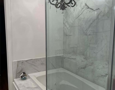 5616 Pine Street - Photo Thumbnail 7