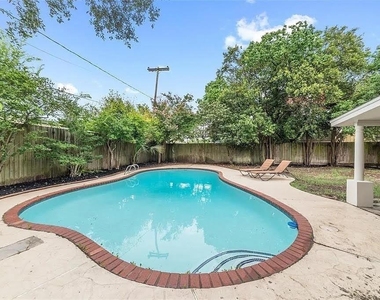 5616 Pine Street - Photo Thumbnail 2