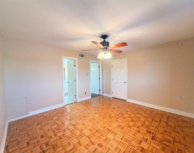 4210 Wyatt Street - Photo Thumbnail 22