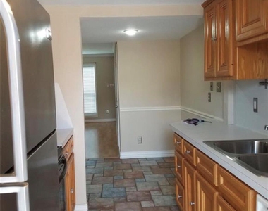 4210 Wyatt Street - Photo Thumbnail 1