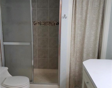 4210 Wyatt Street - Photo Thumbnail 5