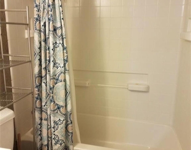 4210 Wyatt Street - Photo Thumbnail 6
