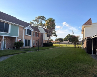 4210 Wyatt Street - Photo Thumbnail 5