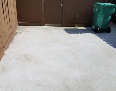 4210 Wyatt Street - Photo Thumbnail 11