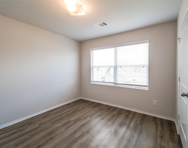 3606 Atascocita Vale Drive - Photo Thumbnail 8
