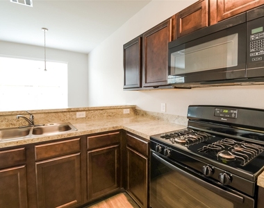 3606 Atascocita Vale Drive - Photo Thumbnail 1