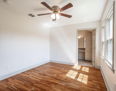 1517 Live Oak Street - Photo Thumbnail 21
