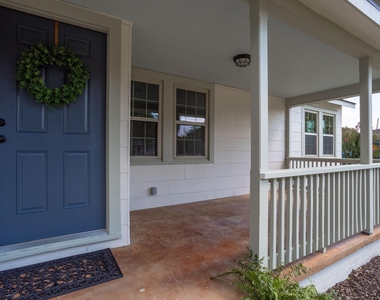 1517 Live Oak Street - Photo Thumbnail 4