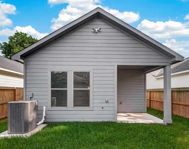 90 Burress Street - Photo Thumbnail 9
