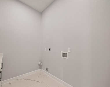 90 Burress Street - Photo Thumbnail 27