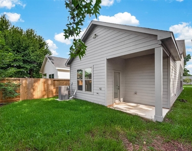 90 Burress Street - Photo Thumbnail 3
