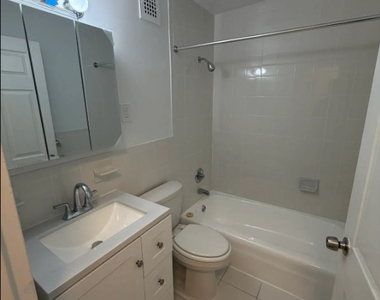 3333 Broadway - Photo Thumbnail 2