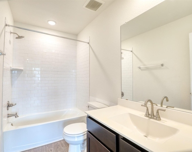 407 Magnolia Street - Photo Thumbnail 22