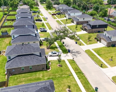 407 Magnolia Street - Photo Thumbnail 29