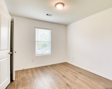 407 Magnolia Street - Photo Thumbnail 20
