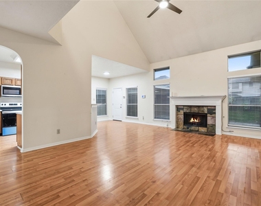14203 Torrey Forest Drive - Photo Thumbnail 8