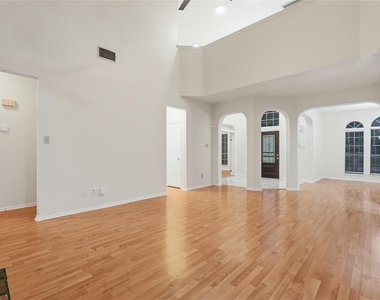 14203 Torrey Forest Drive - Photo Thumbnail 11
