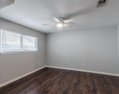 9702 Birsay Street - Photo Thumbnail 12